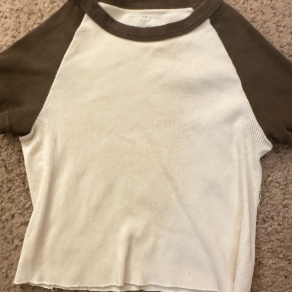 Brandy Melville women ribbed Brown and White Raglan TShirt
